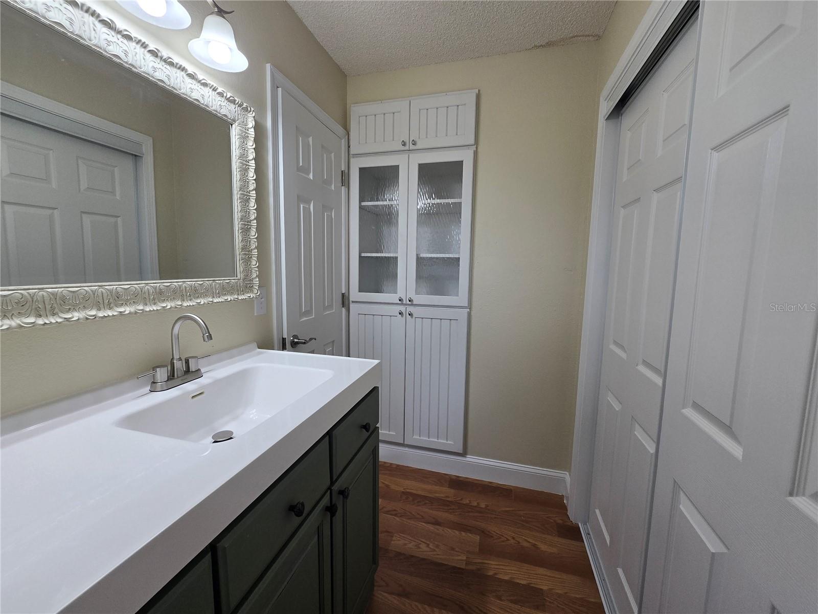 Image 14 of 15 For 1358 5 Iron Drive