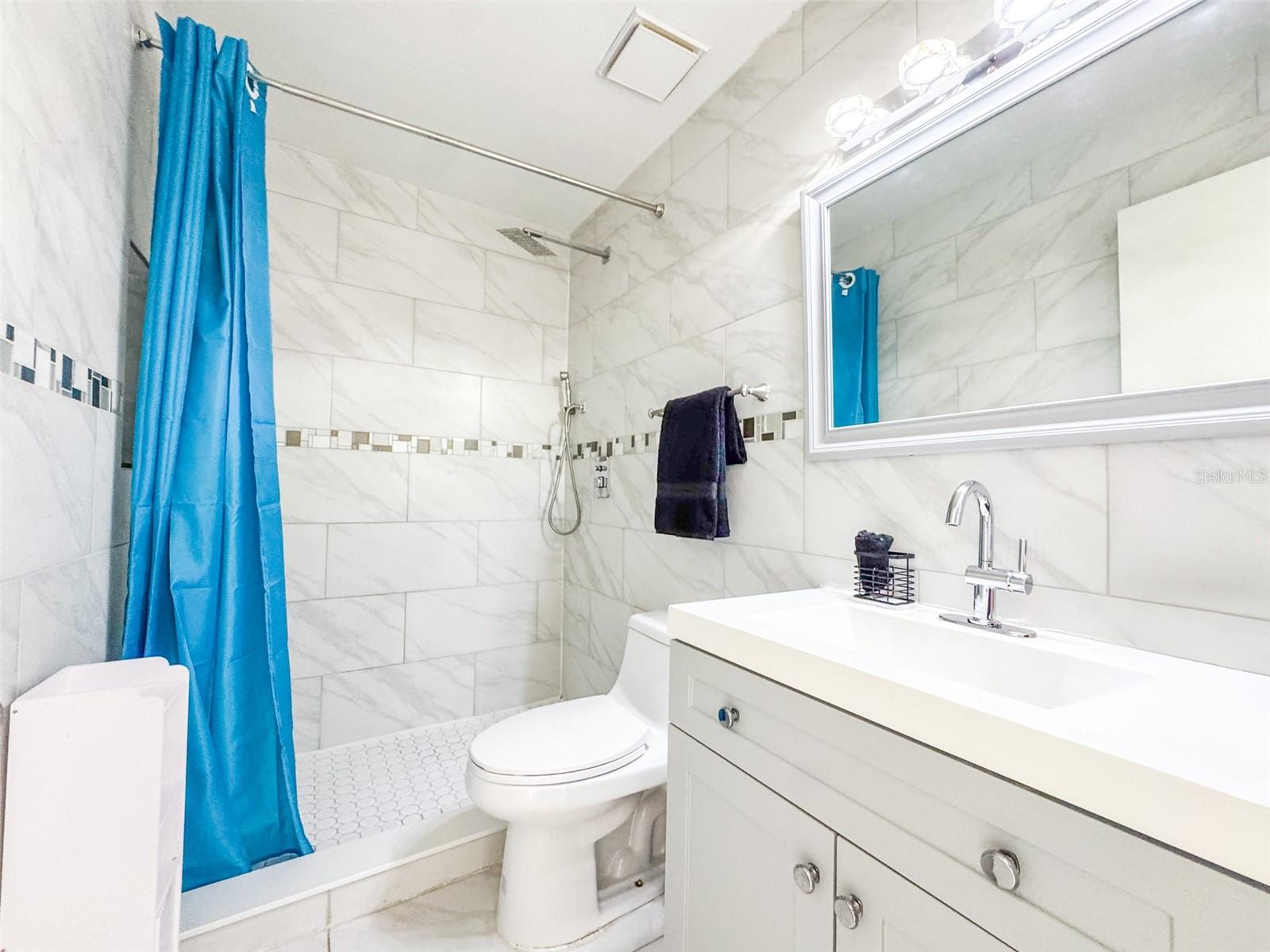 Image 10 of 31 For 1836 Crystal Lake Drive 104