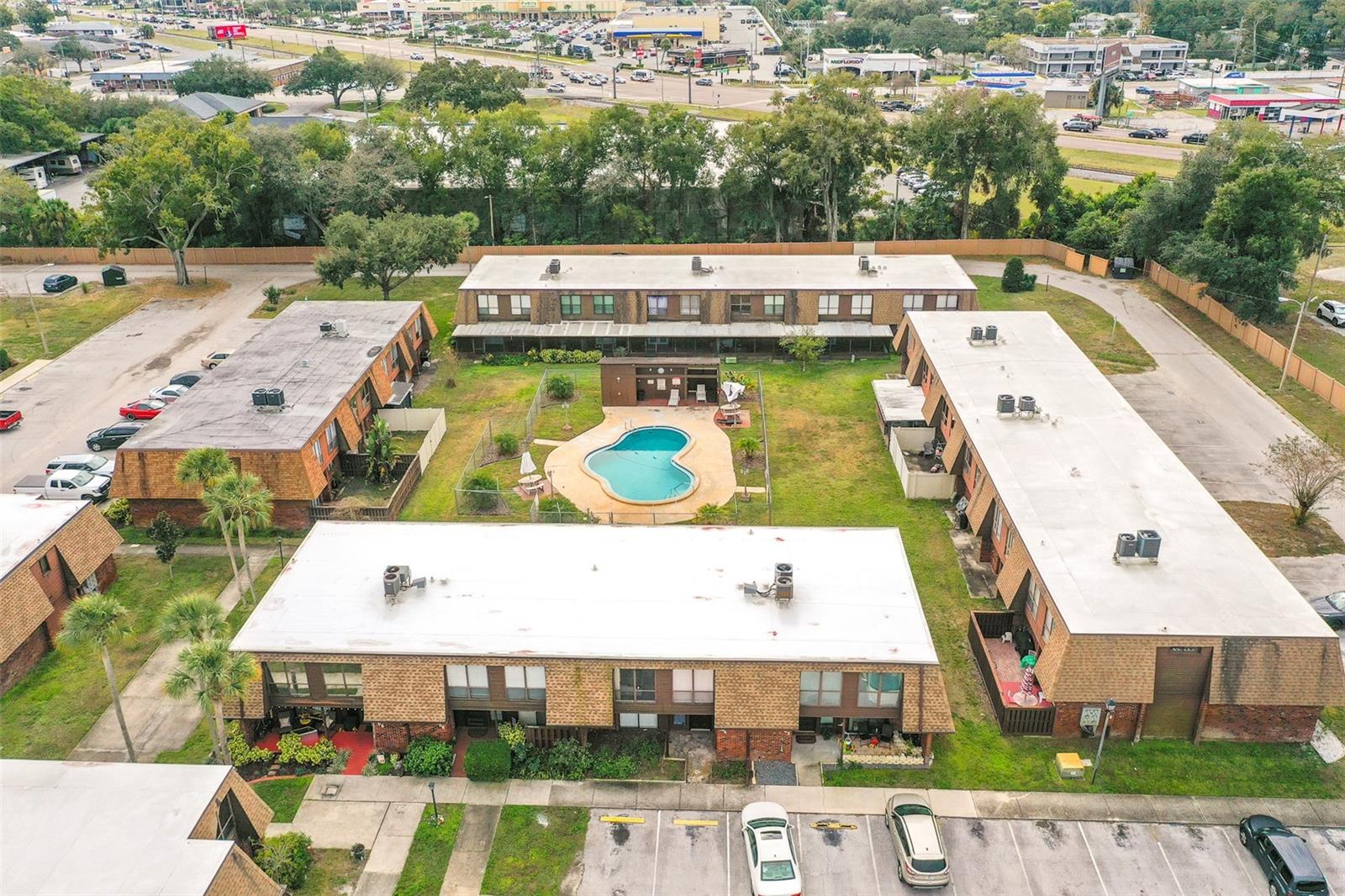 Image 18 of 31 For 1836 Crystal Lake Drive 104