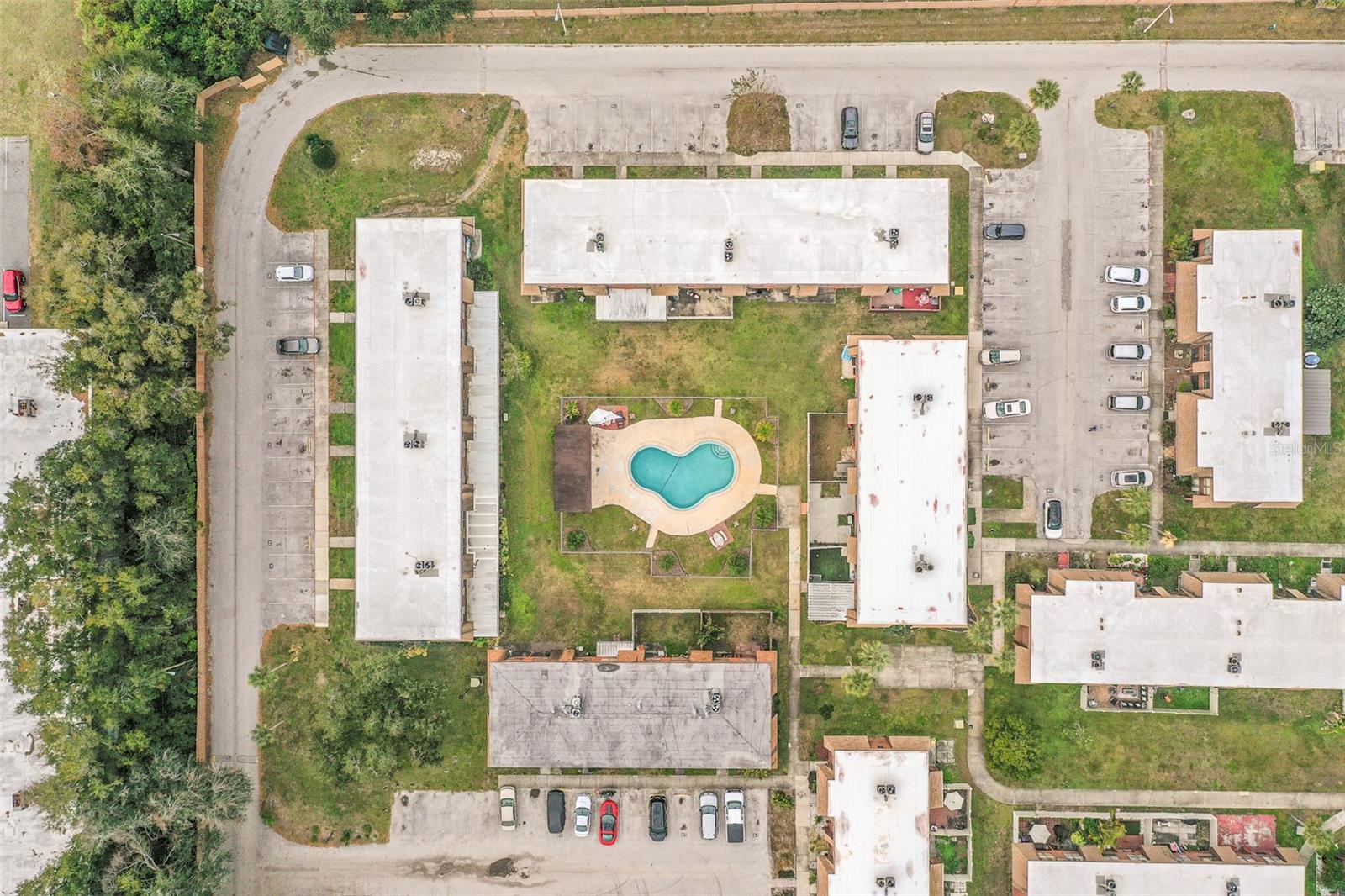 Image 21 of 31 For 1836 Crystal Lake Drive 104