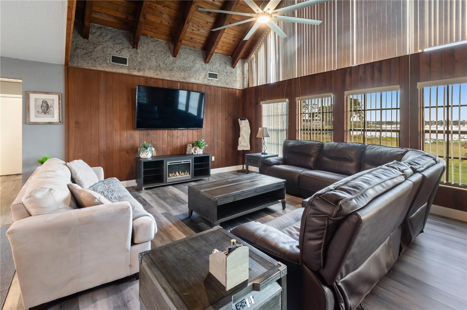 Image 17 of 50 For 1407 Indian Drive