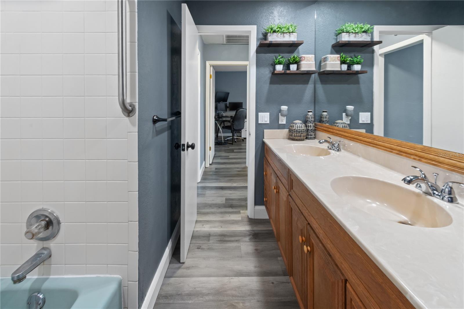 Image 21 of 50 For 1407 Indian Drive