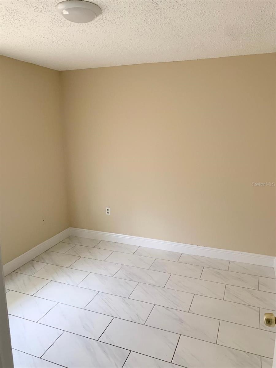 Image 10 of 17 For 2480 Chestnut Woods Drive