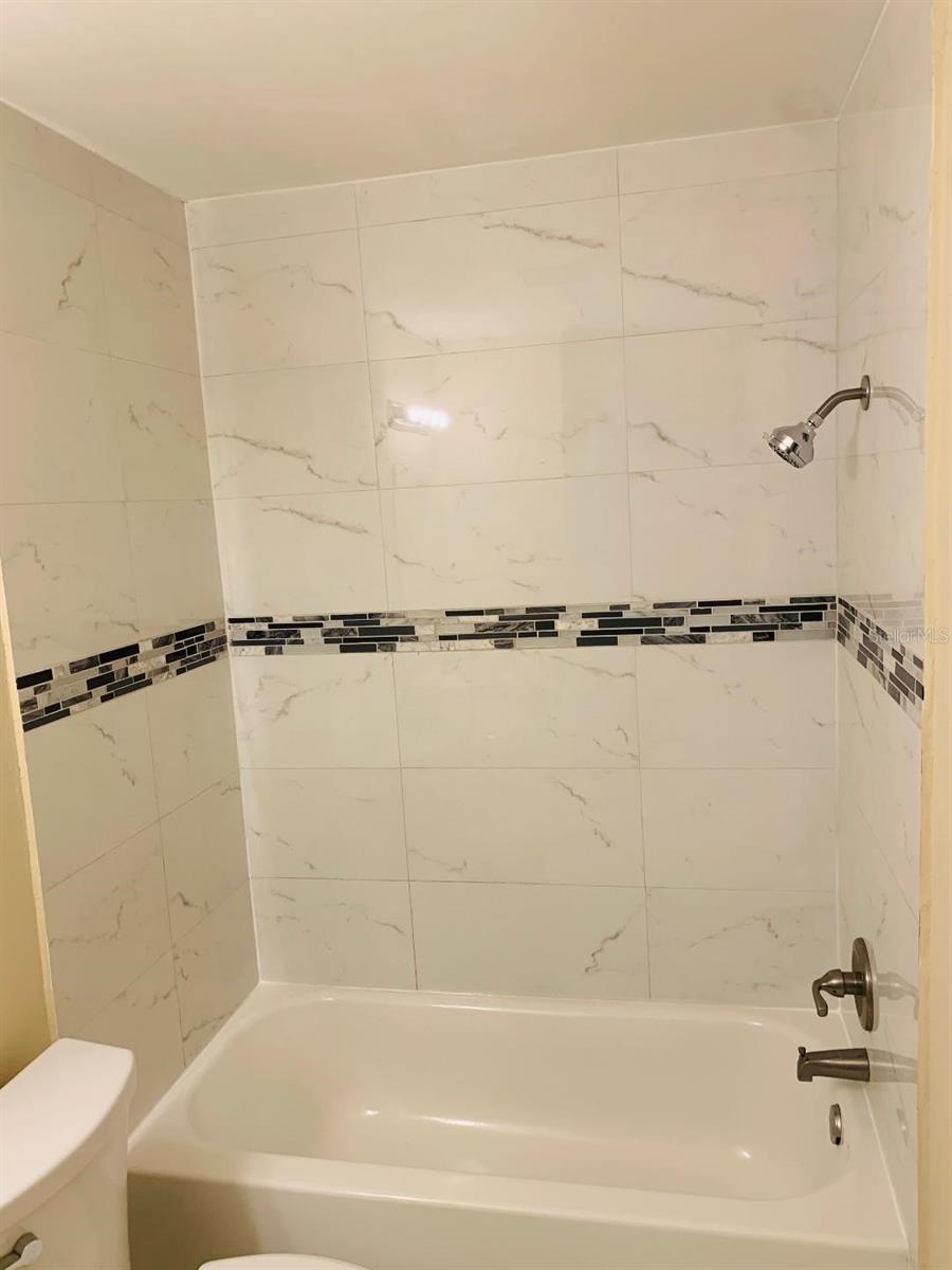 Image 6 of 17 For 2480 Chestnut Woods Drive