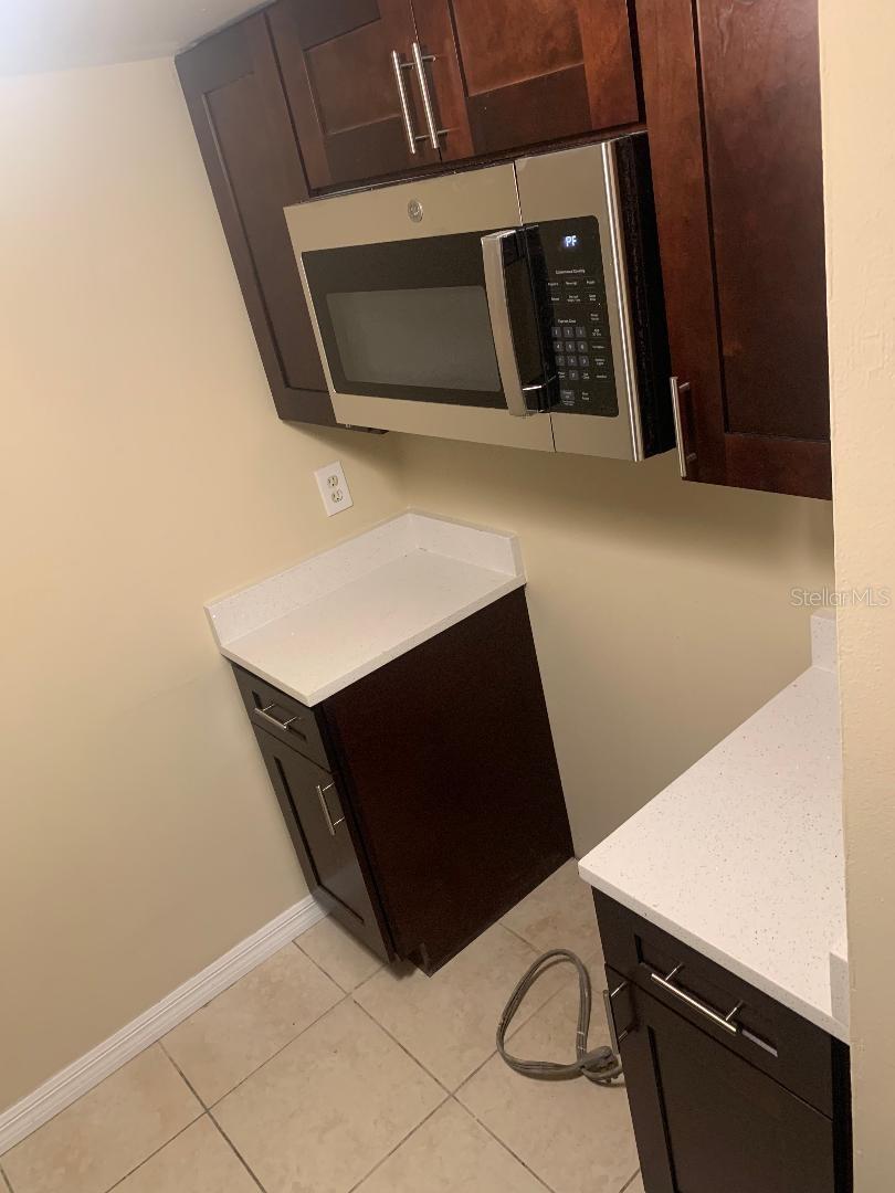 Image 7 of 10 For 2482 Chestnut Woods Drive