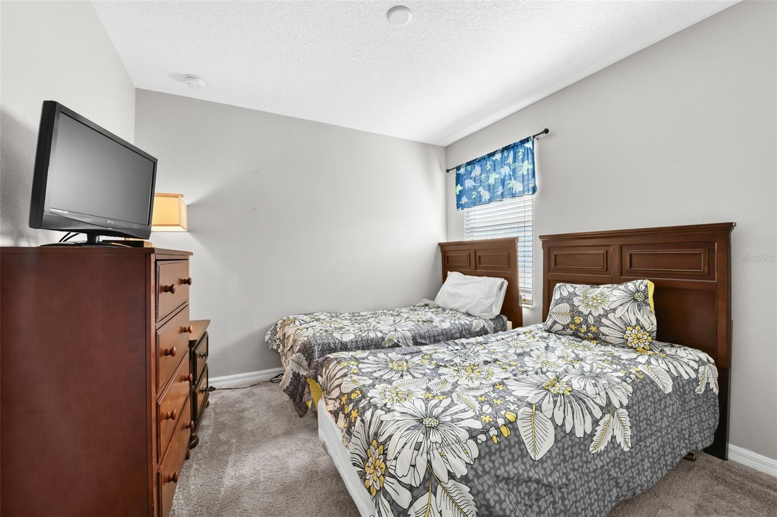 Image 29 of 55 For 733 Orange Cosmos Boulevard