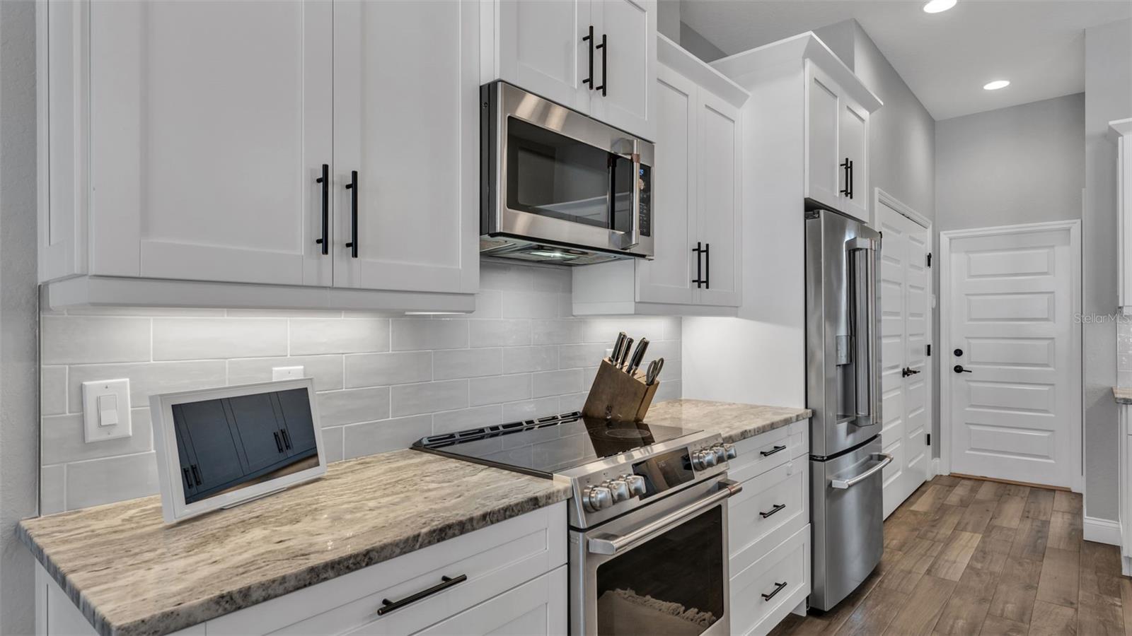 Image 20 of 70 For 3568 Lakeside Heritage Drive