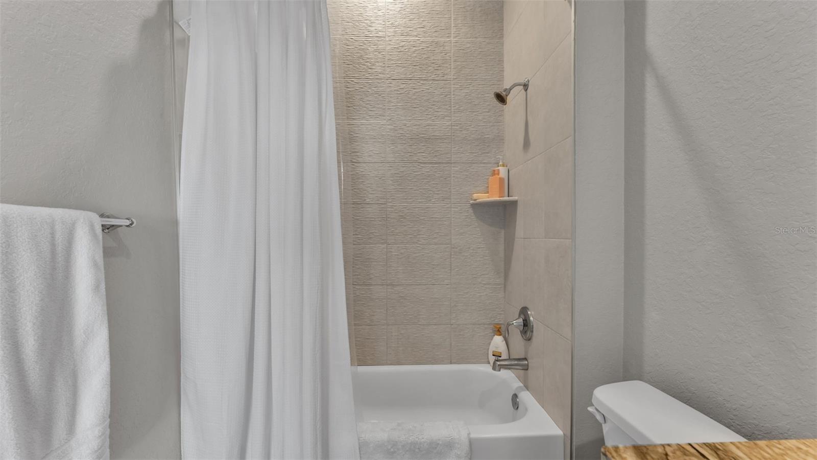 Image 45 of 70 For 3568 Lakeside Heritage Drive