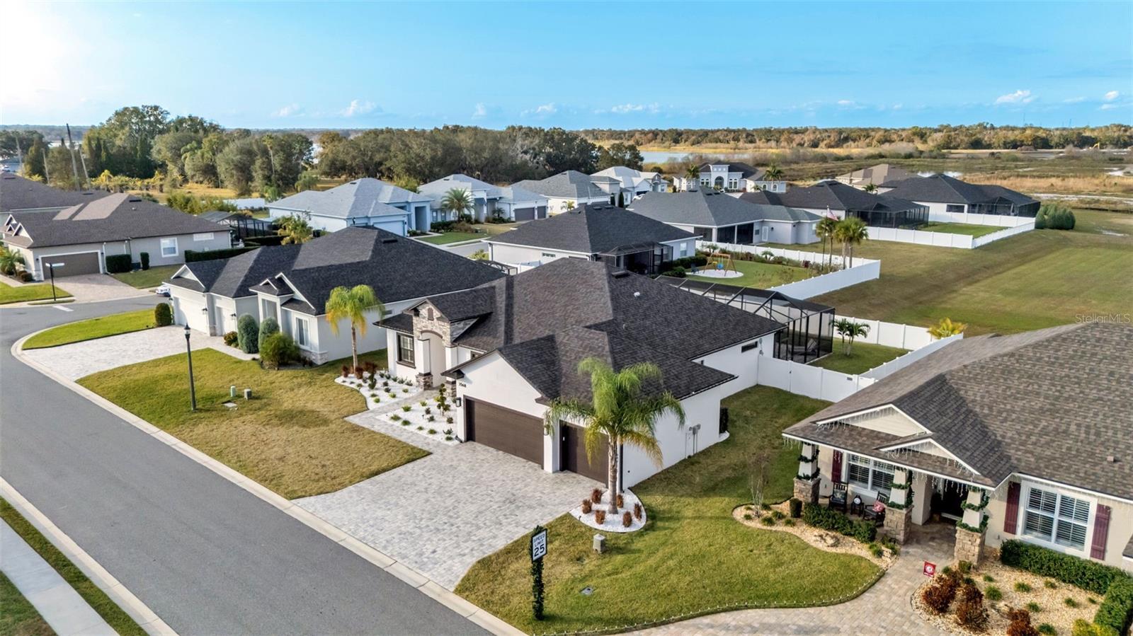 Image 5 of 70 For 3568 Lakeside Heritage Drive