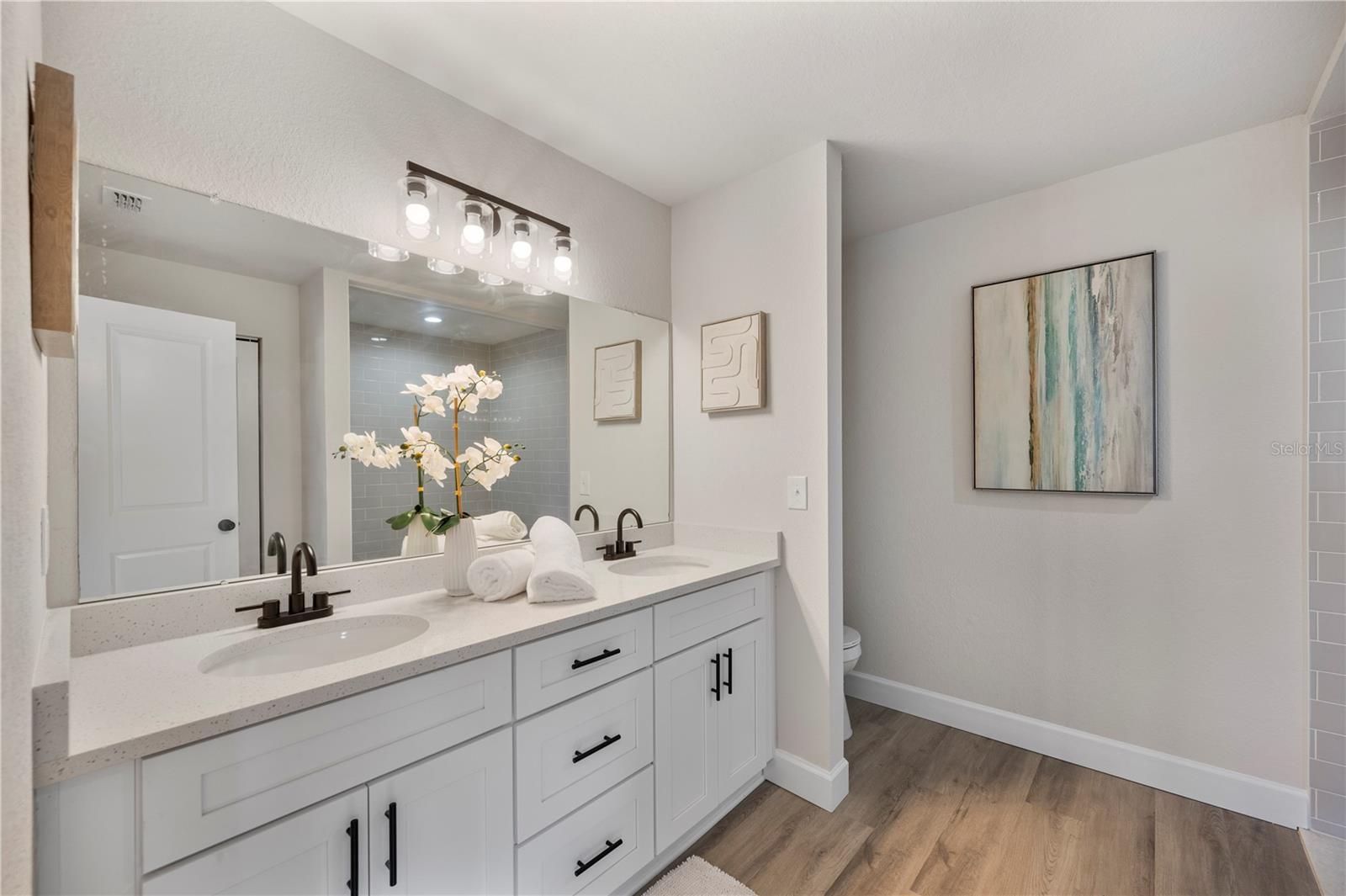 Image 15 of 31 For 5190 Starling Drive