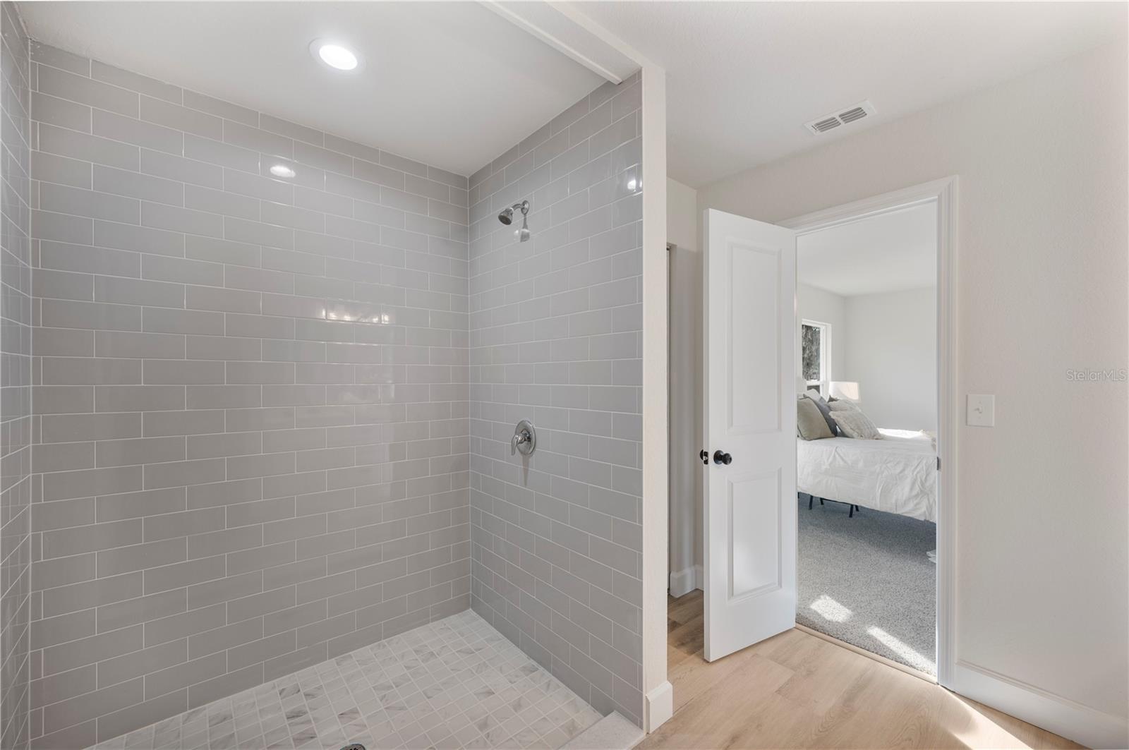 Image 16 of 31 For 5190 Starling Drive