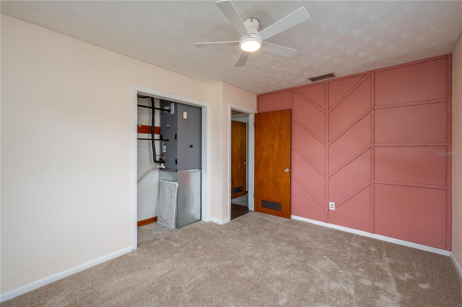 Image 25 of 40 For 514 Orange Avenue