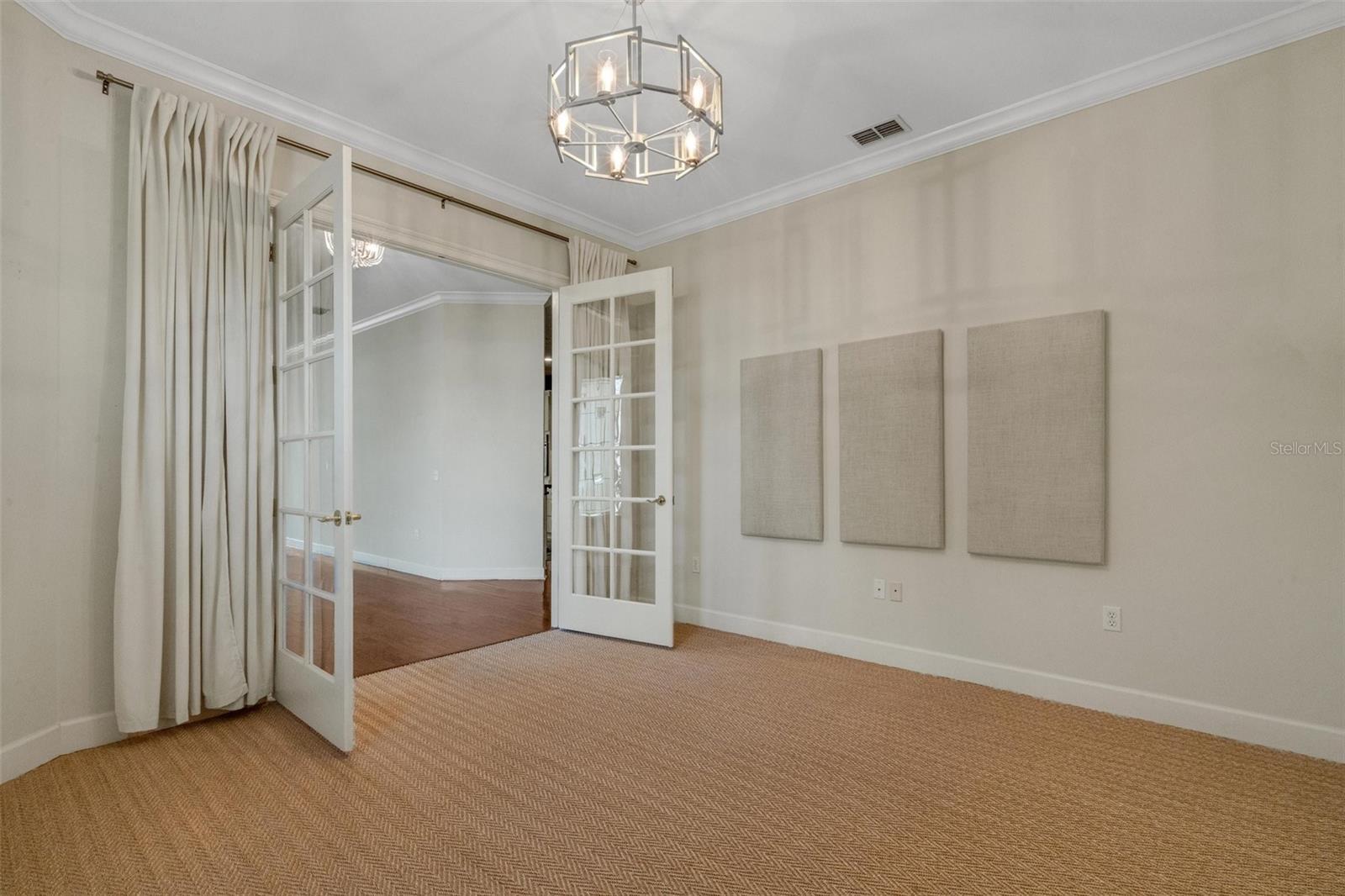 Image 15 of 63 For 2702 Prestwick Drive