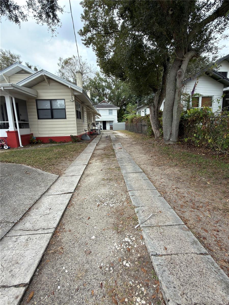 Image 4 of 22 For 514 Avenue C Ne