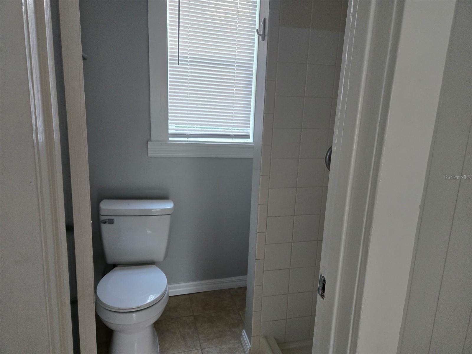 Image 9 of 22 For 514 Avenue C Ne