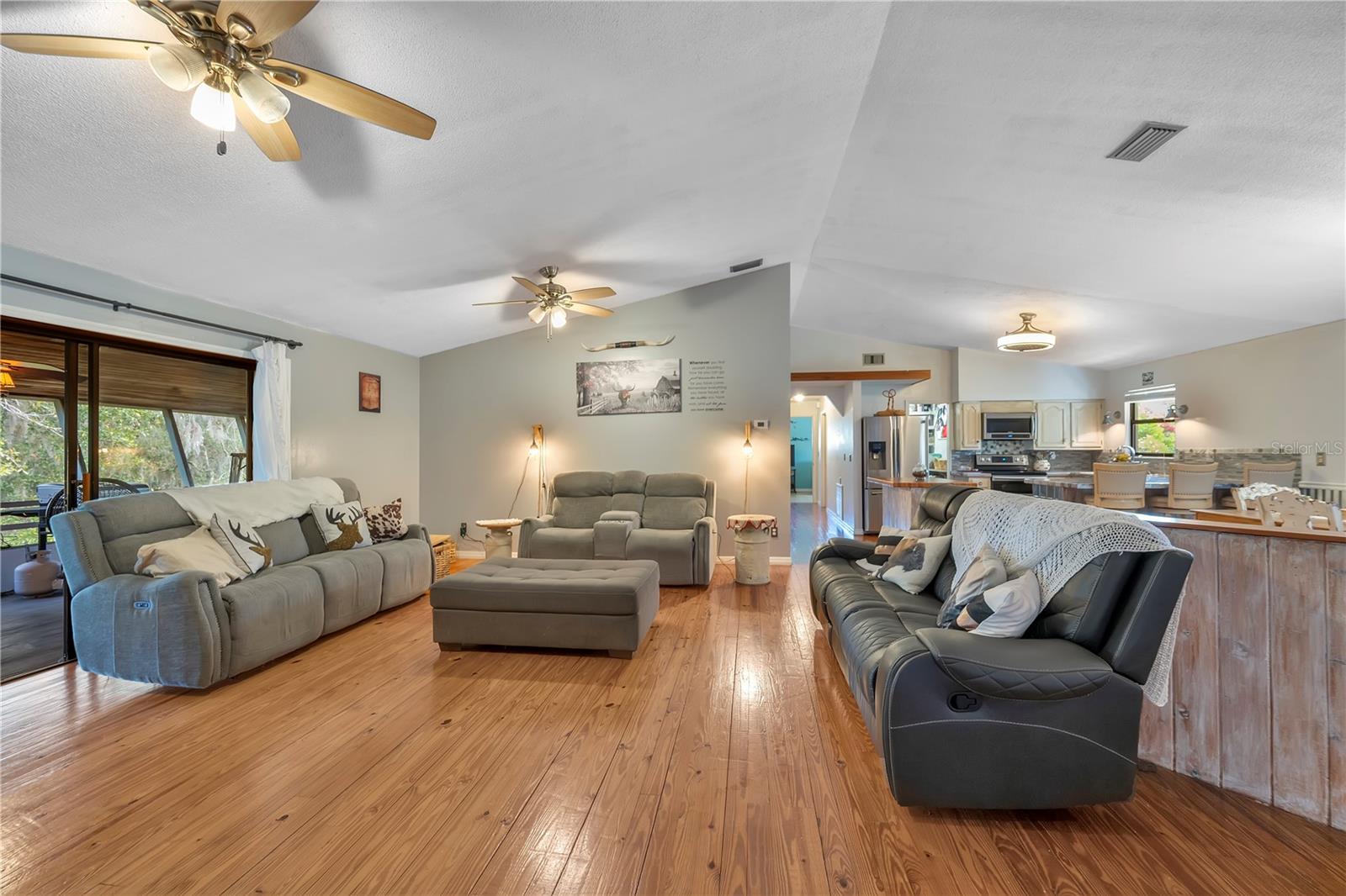 Image 22 of 71 For 151 Pine Street