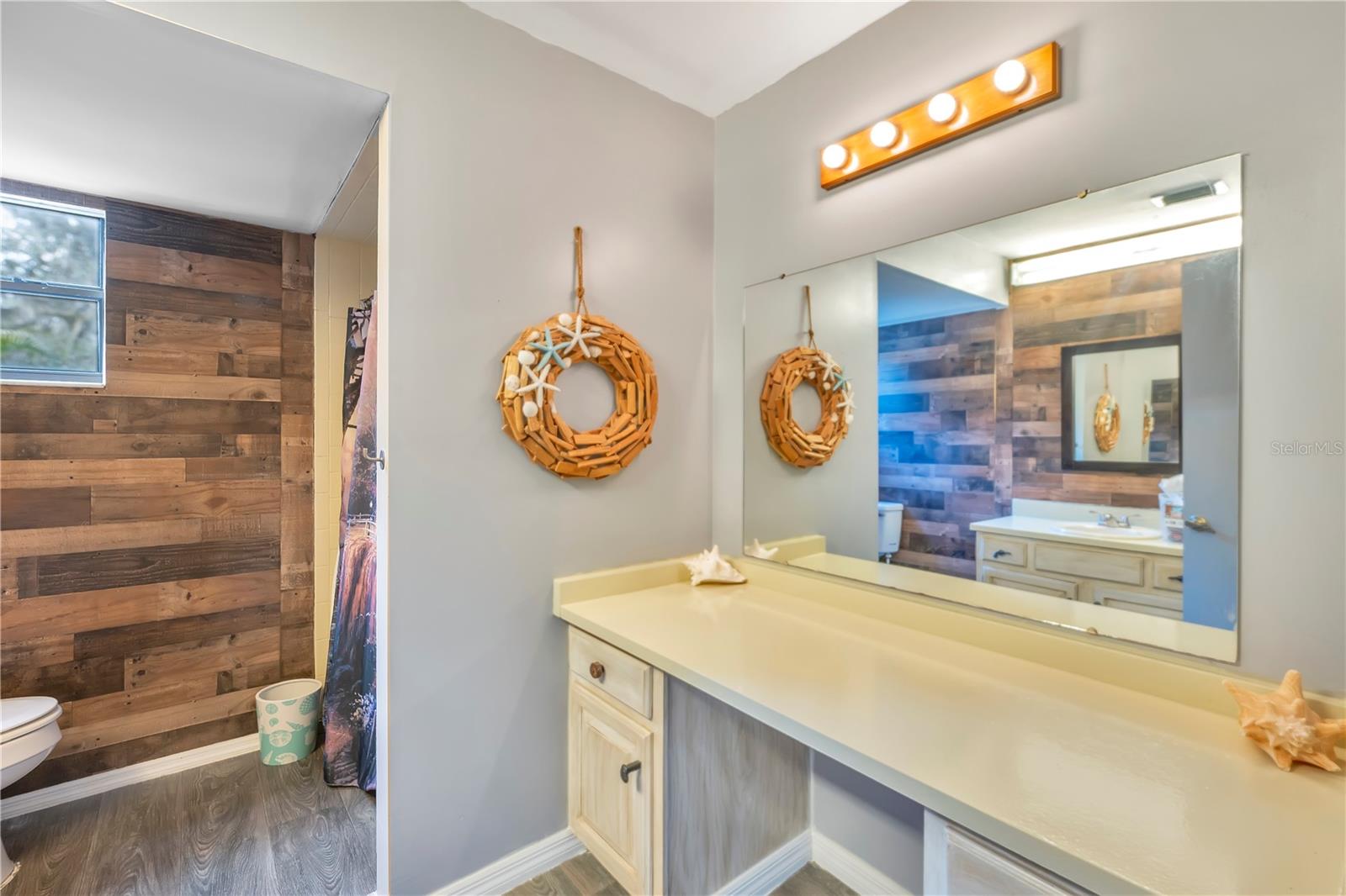 Image 26 of 71 For 151 Pine Street