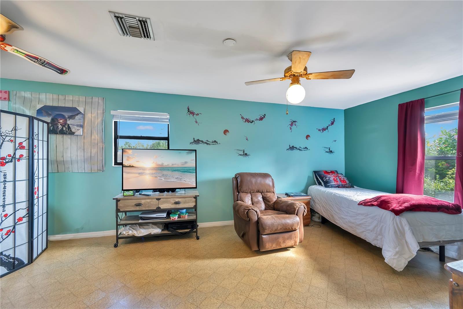 Image 38 of 71 For 151 Pine Street