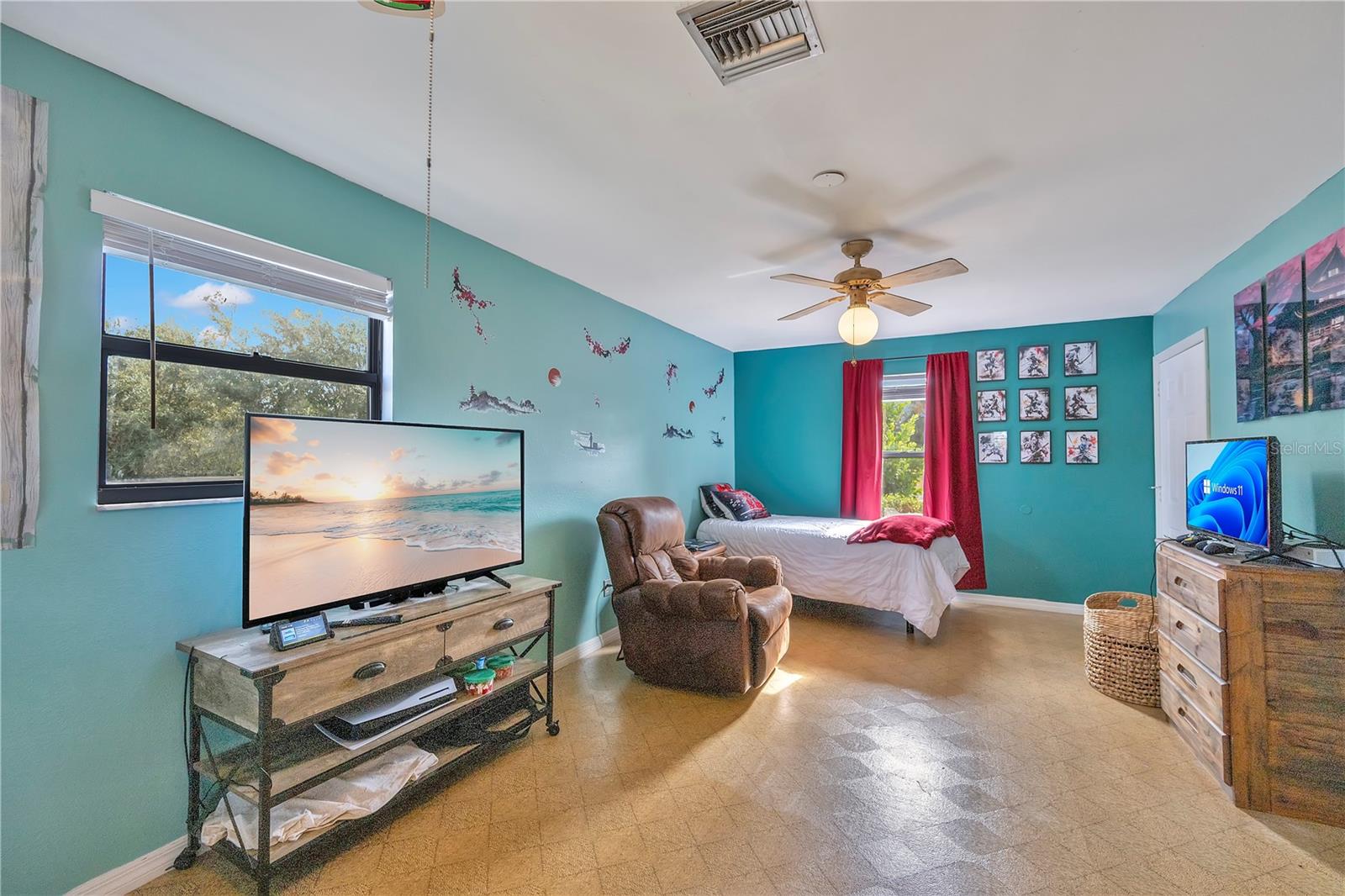 Image 39 of 71 For 151 Pine Street