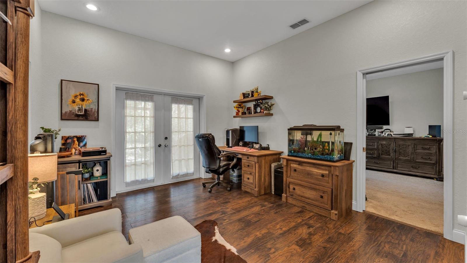 Image 22 of 74 For 1345 Longoak Dr Drive N