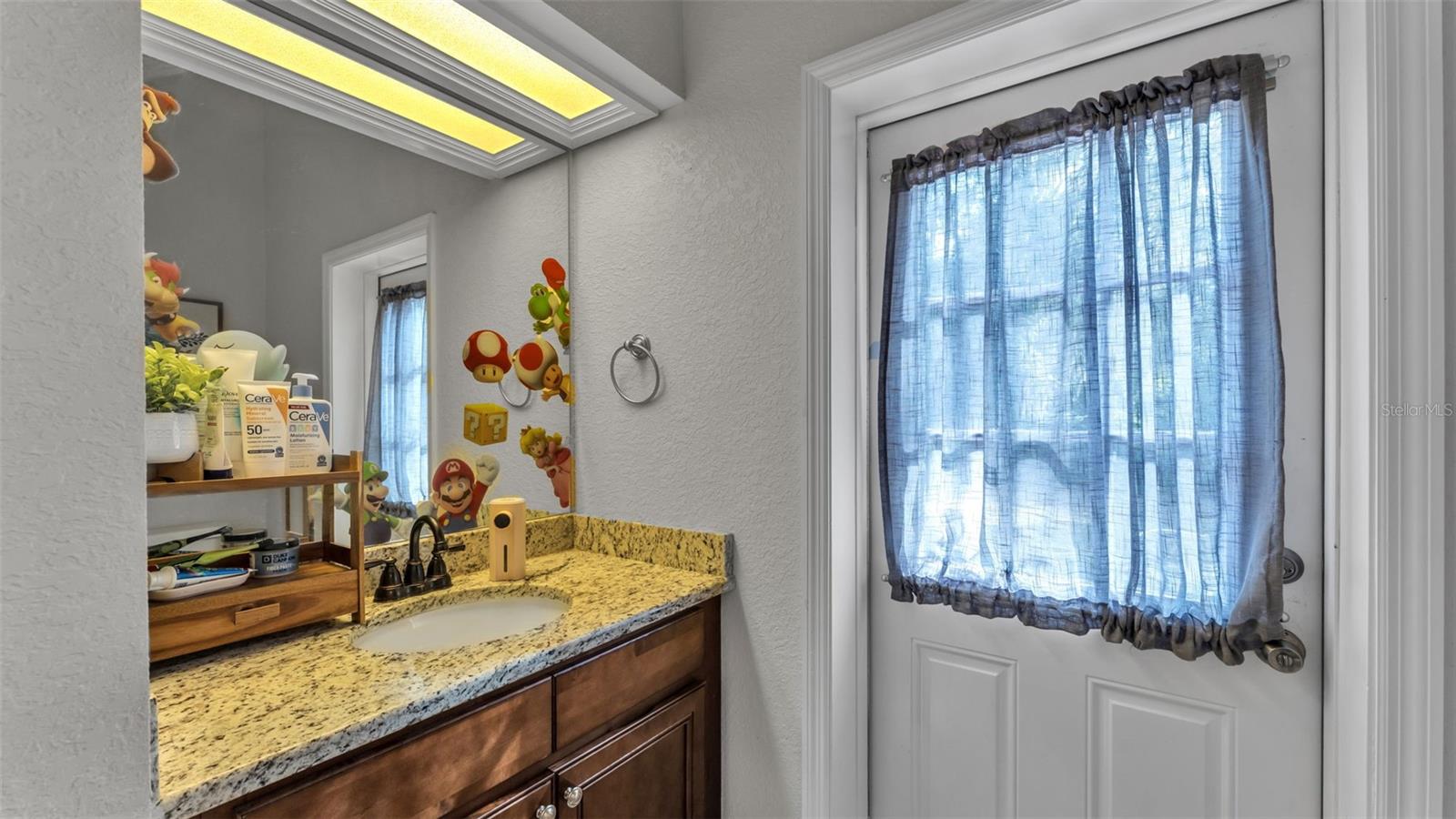 Image 37 of 74 For 1345 Longoak Dr Drive N