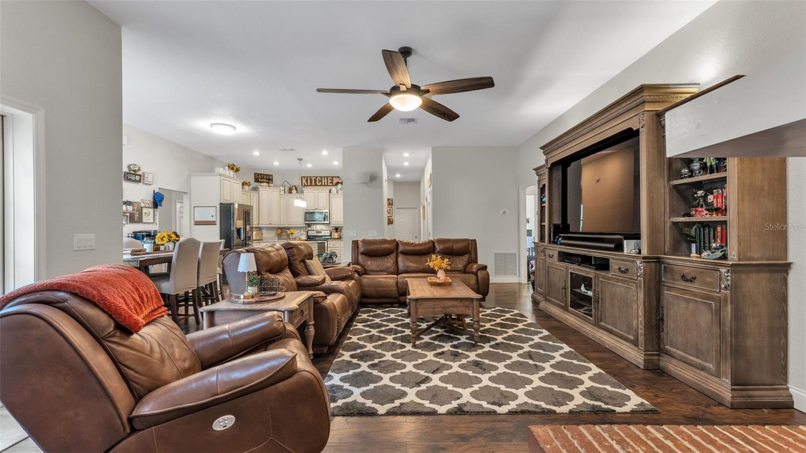 Image 53 of 74 For 1345 Longoak Dr Drive N