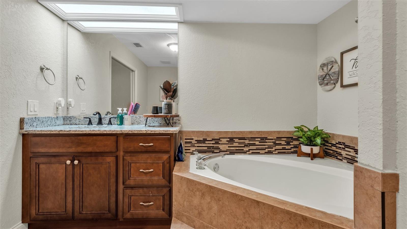 Image 59 of 74 For 1345 Longoak Dr Drive N