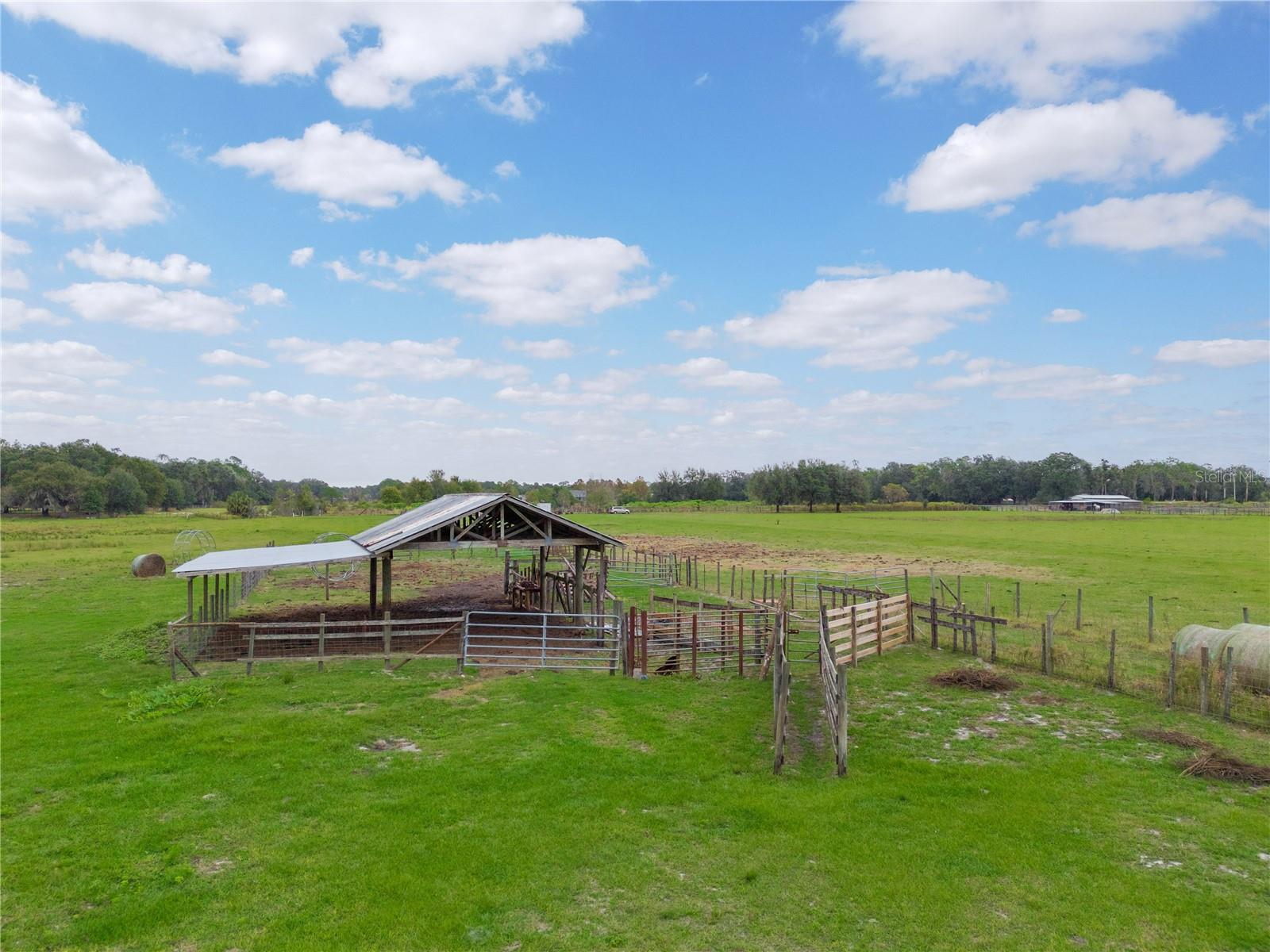 Image 17 of 39 For 4025 Bella Vista Street