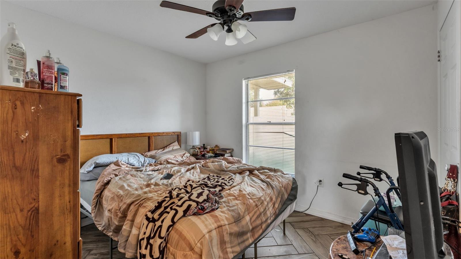 Image 17 of 23 For 1733 Sandalwood Circle Sw