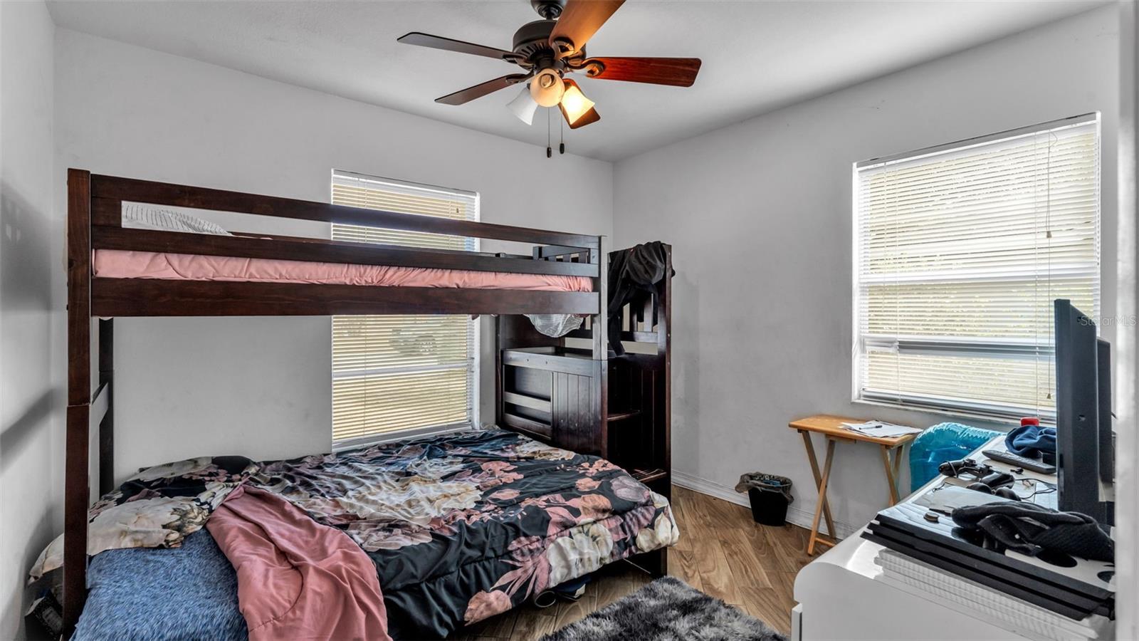 Image 18 of 23 For 1733 Sandalwood Circle Sw