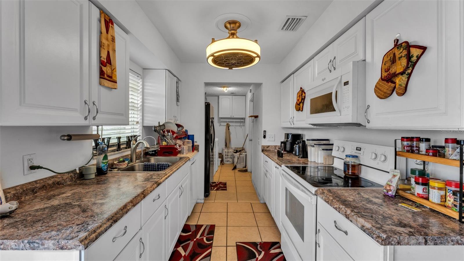 Image 8 of 23 For 1733 Sandalwood Circle Sw