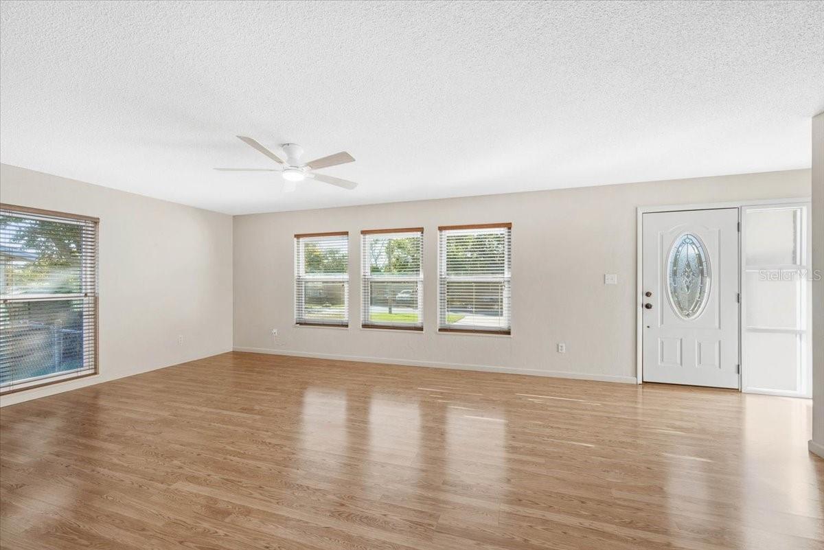 Image 5 of 32 For 1930 Sylvester Court