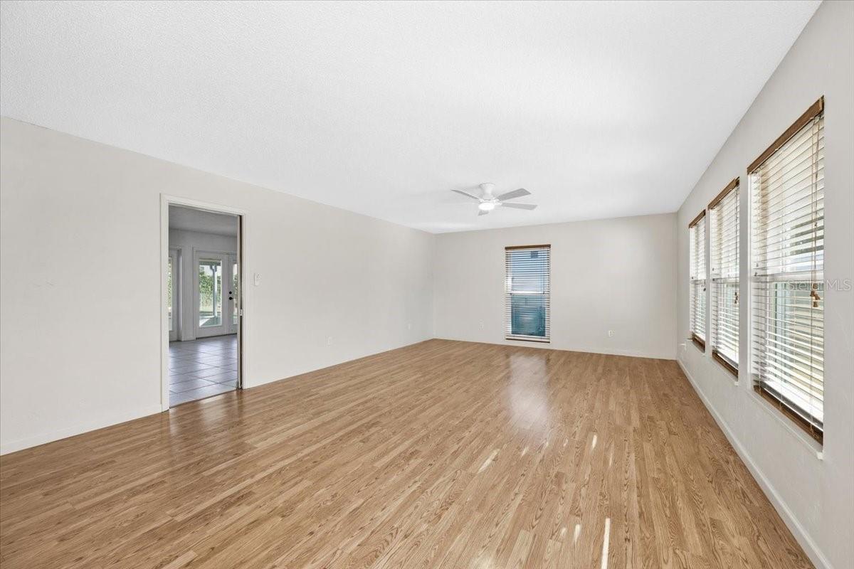 Image 7 of 32 For 1930 Sylvester Court