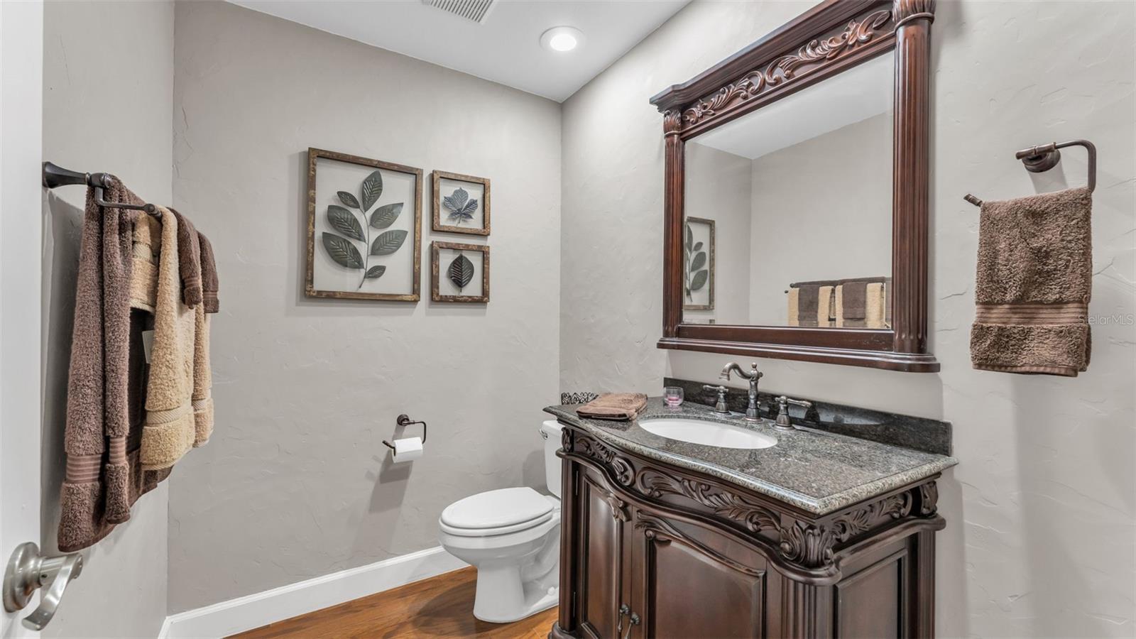 Image 26 of 100 For 5560 Emerald Ridge Boulevard