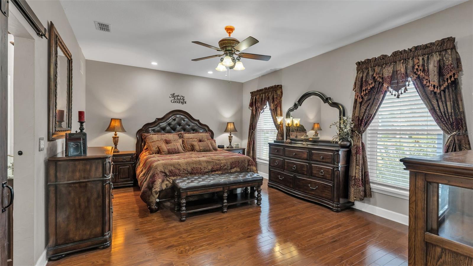 Image 31 of 100 For 5560 Emerald Ridge Boulevard