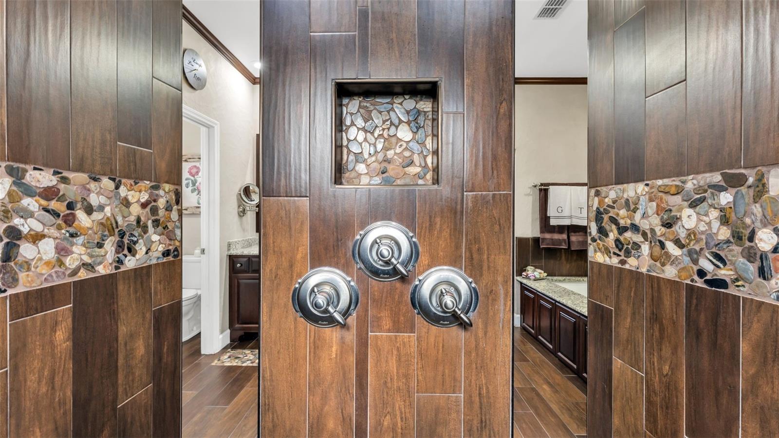 Image 40 of 100 For 5560 Emerald Ridge Boulevard