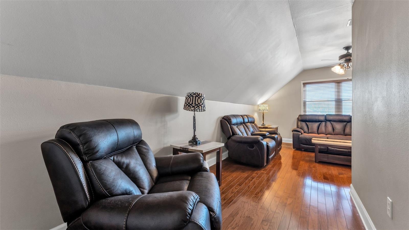 Image 60 of 100 For 5560 Emerald Ridge Boulevard