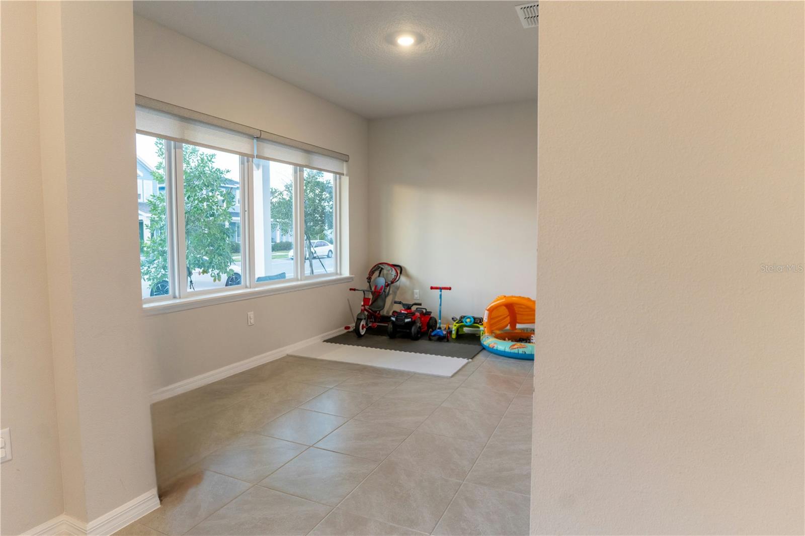 Image 22 of 53 For 3007 Mirage Place