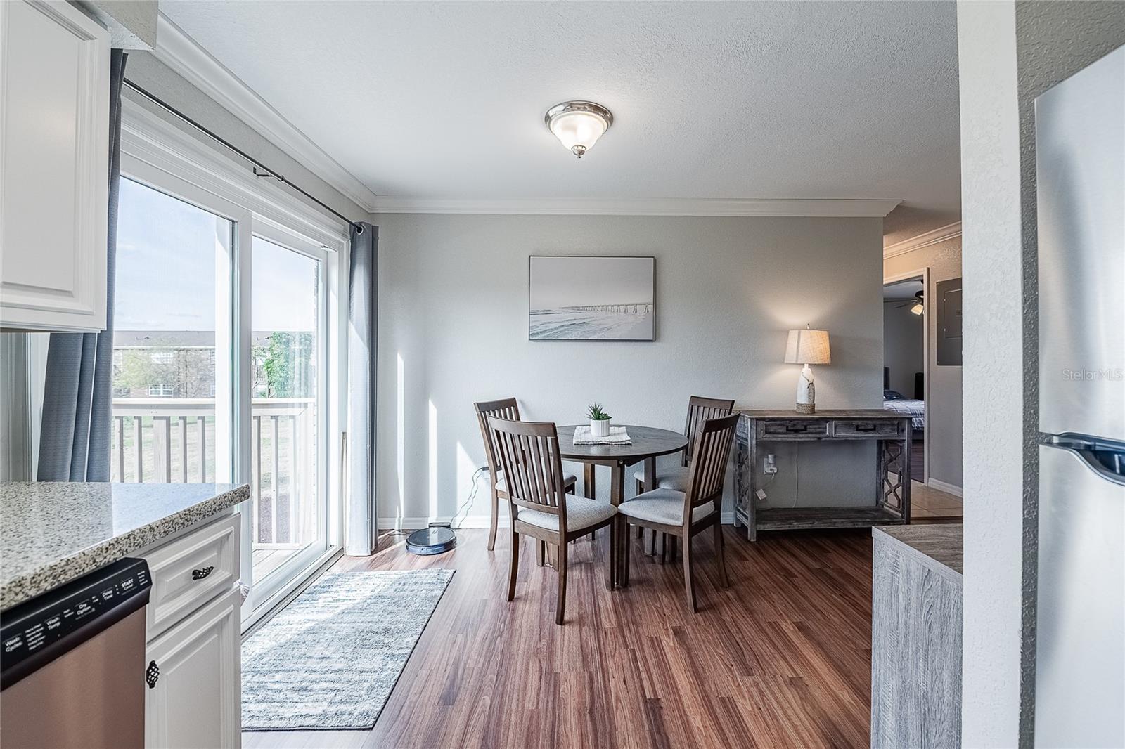 Image 13 of 32 For 1920 Edgewood Drive L4