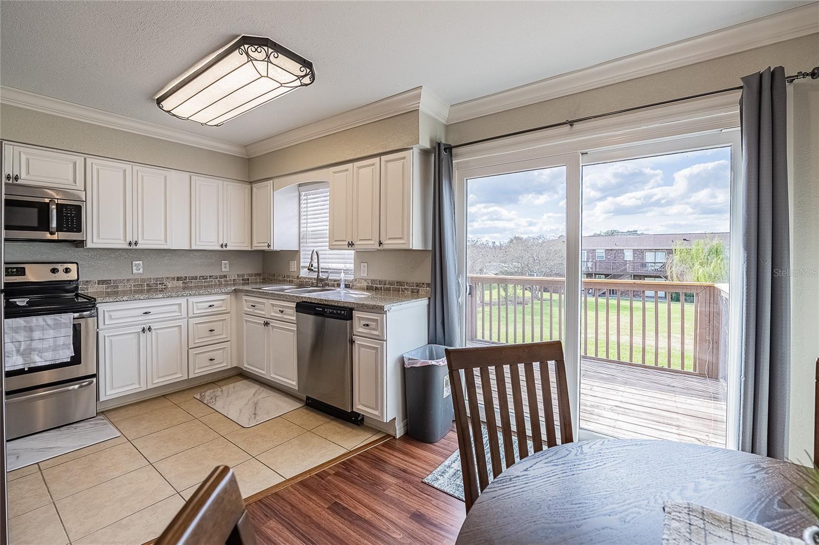 Image 14 of 32 For 1920 Edgewood Drive L4