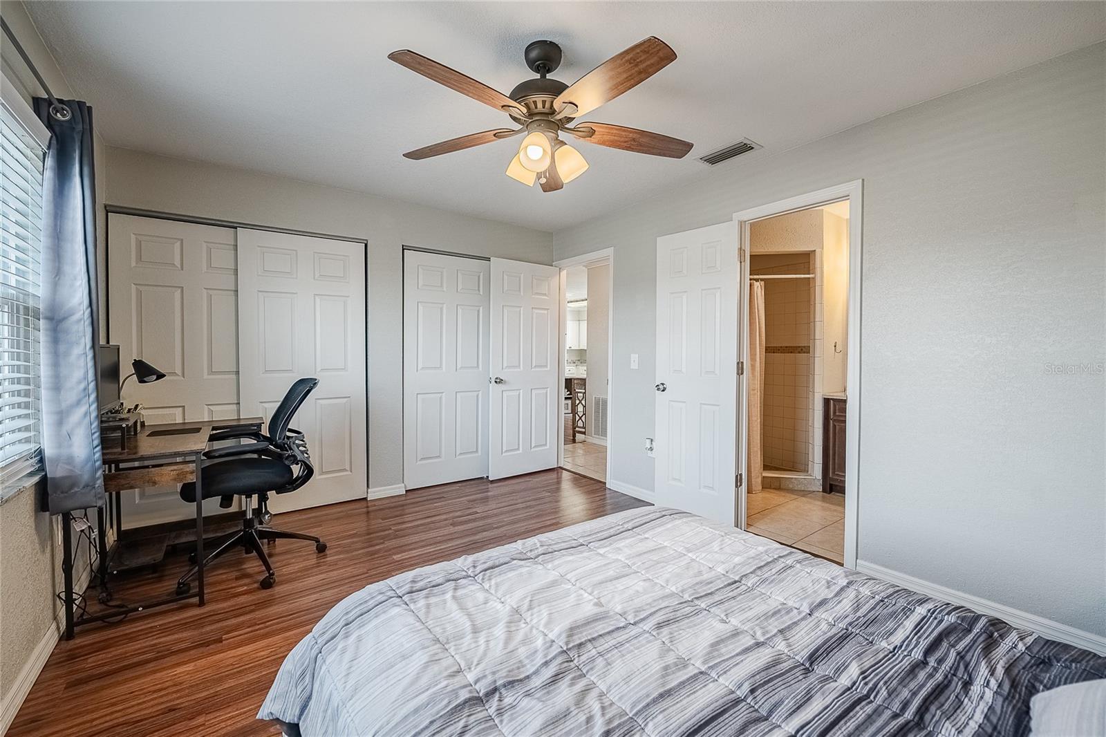 Image 18 of 32 For 1920 Edgewood Drive L4