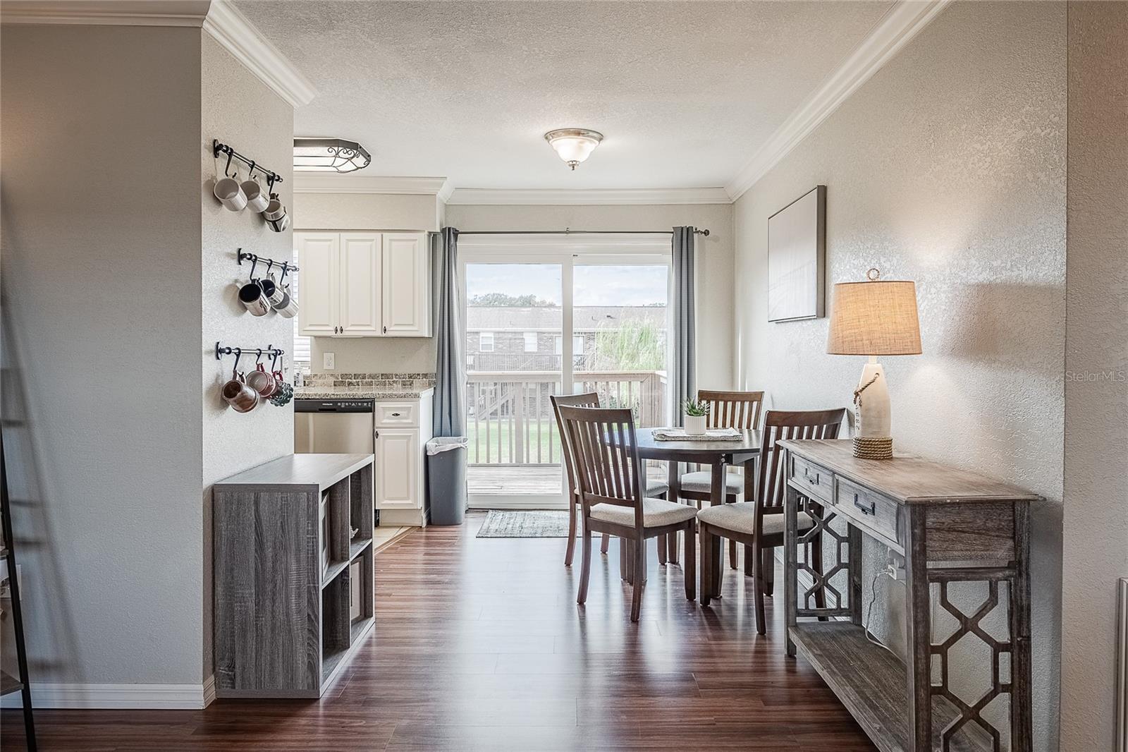 Image 4 of 32 For 1920 Edgewood Drive L4