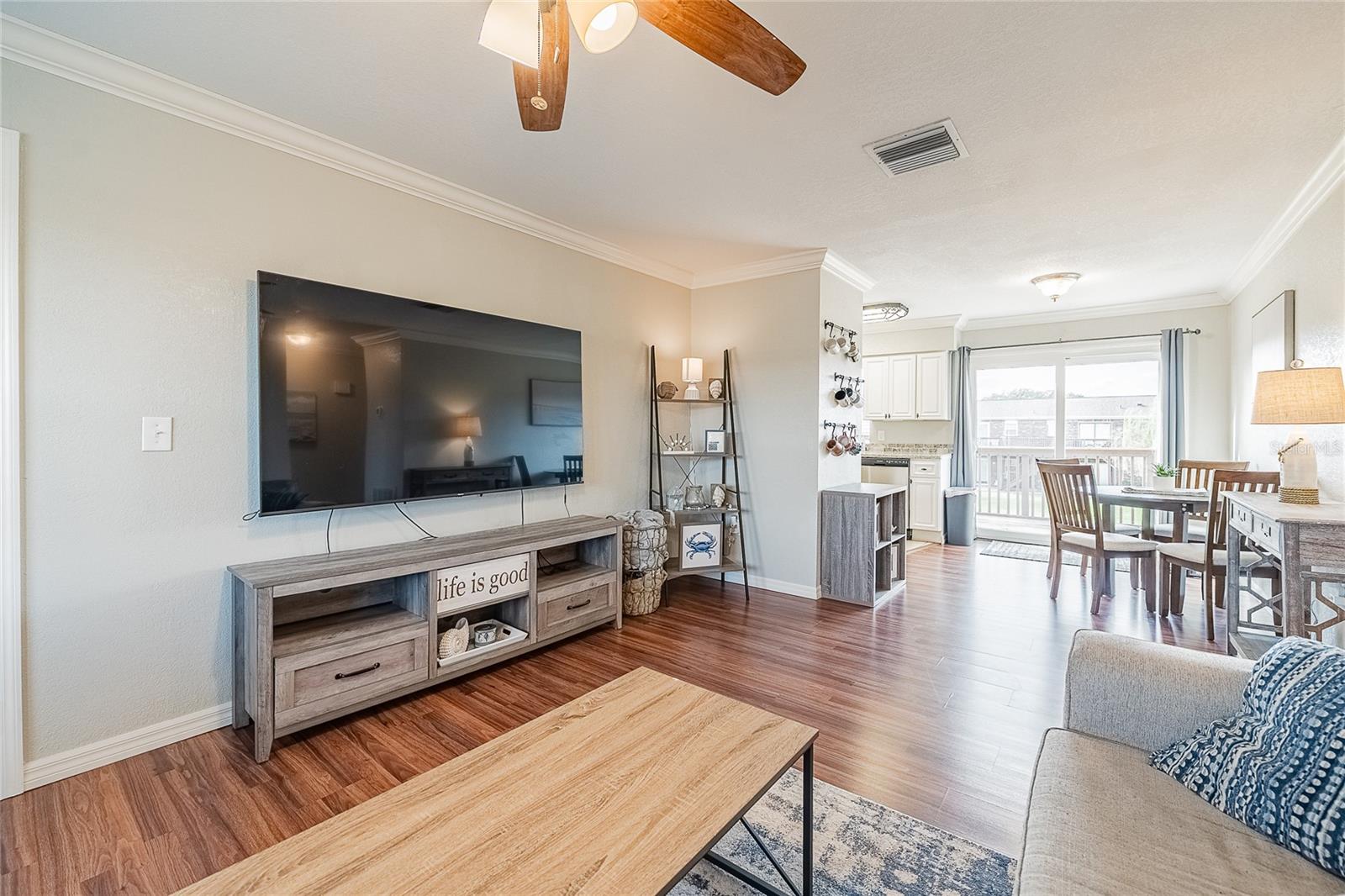 Image 8 of 32 For 1920 Edgewood Drive L4