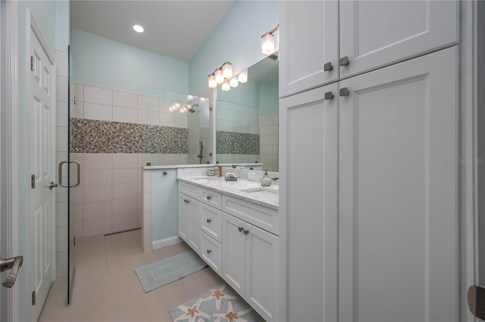 Image 16 of 37 For 139 Stratford Court