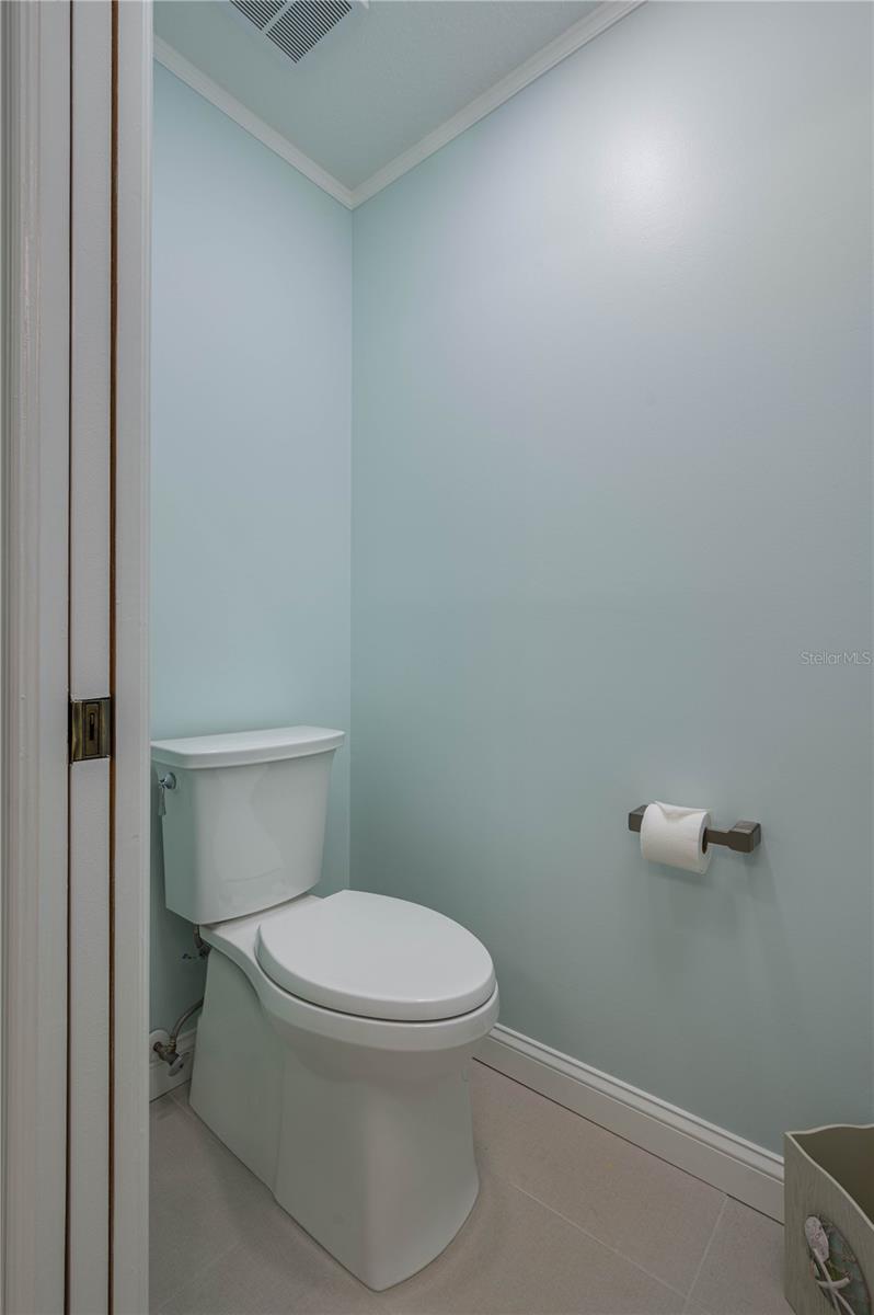 Image 18 of 37 For 139 Stratford Court