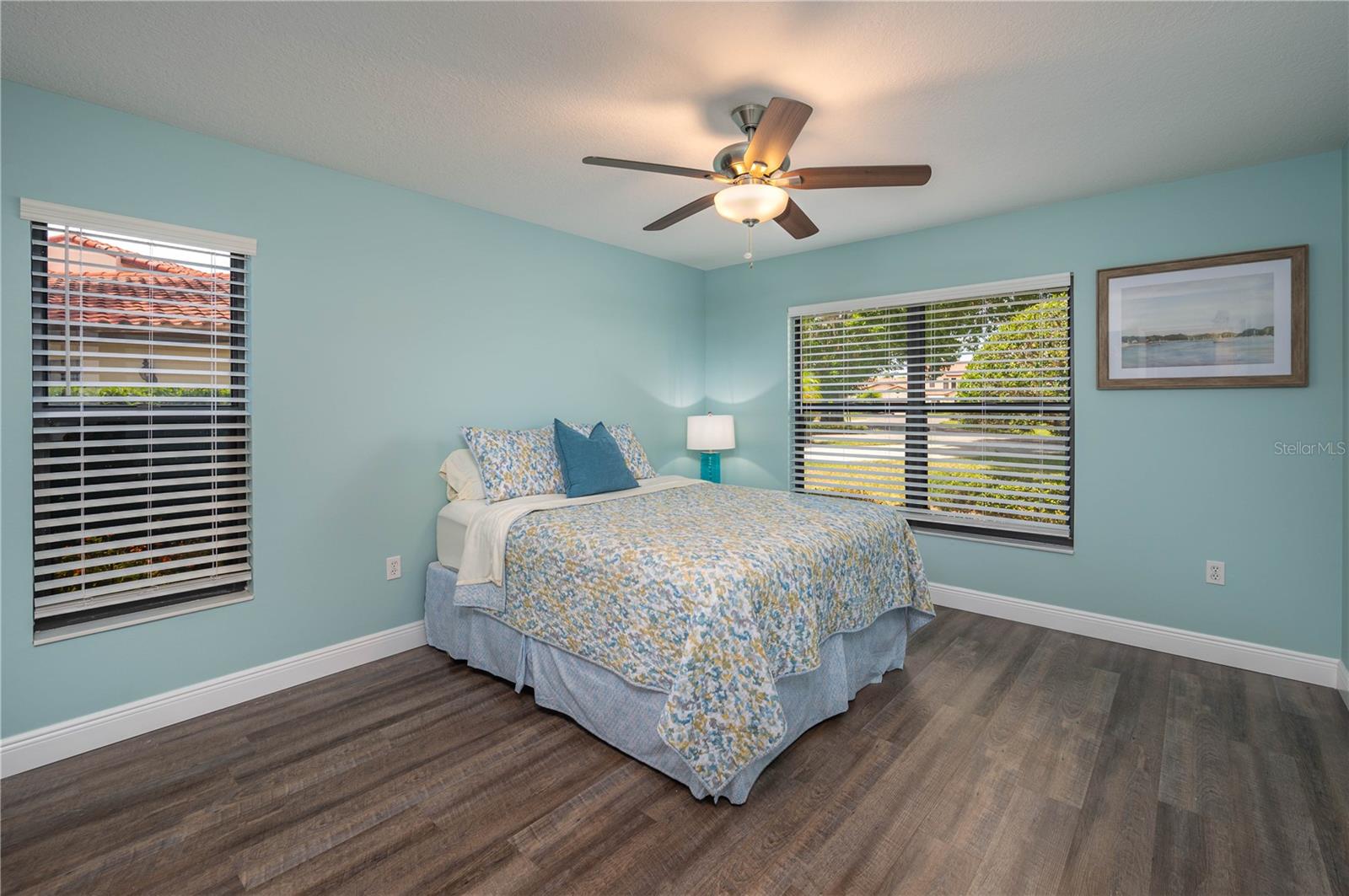 Image 20 of 37 For 139 Stratford Court