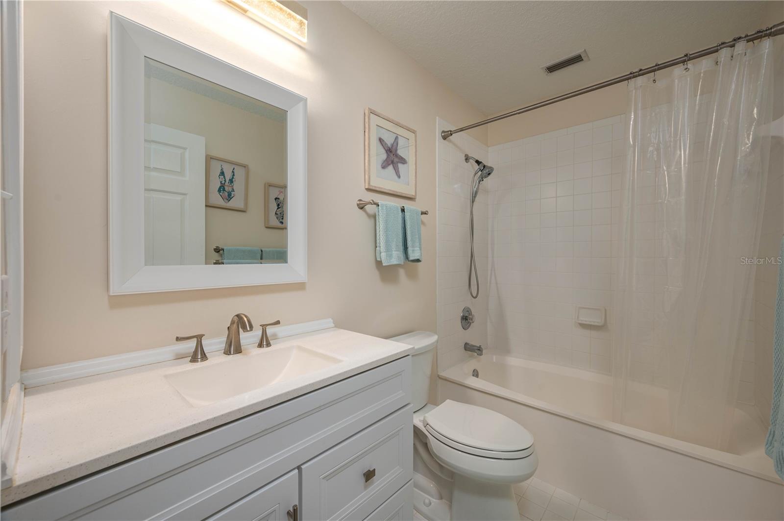 Image 23 of 37 For 139 Stratford Court