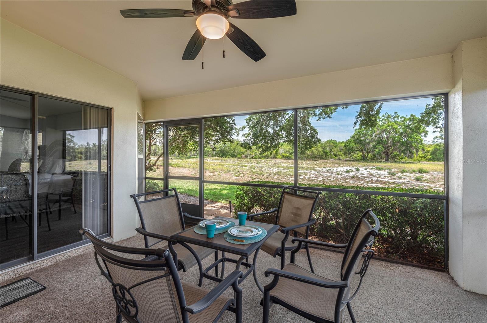 Image 27 of 37 For 139 Stratford Court