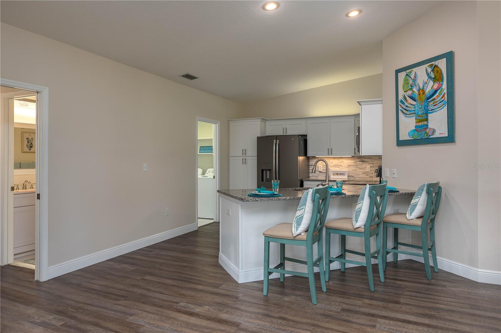 Image 8 of 37 For 139 Stratford Court