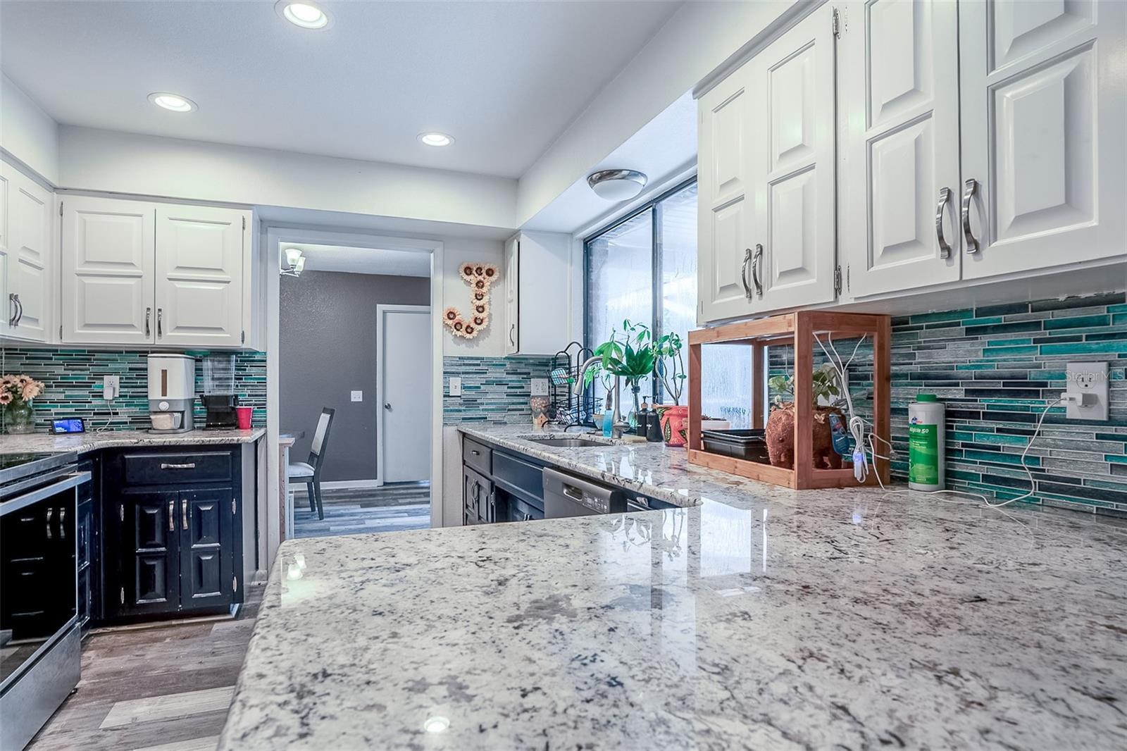 Image 11 of 25 For 252 Lake Link Road